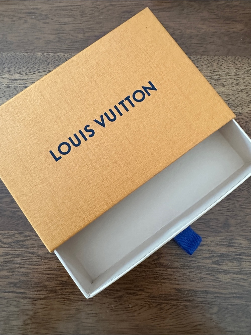 Louis Vuitton Damier Ebene Multicles 4 Key Holder with box and cert of auth - Picture 11 of 11